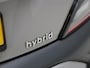 Hyundai Kona 1.6 GDI HEV Premium / Lederen bekleding / HUD Display / Navigatie / Adaptieve Cruise Control / Elektrisch stoel voor / Stoel verwarming & koeling voor / NL Auto / Historie aanwezig /