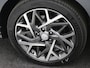 Hyundai Kona 1.6 GDI HEV Premium / Lederen bekleding / HUD Display / Navigatie / Adaptieve Cruise Control / Elektrisch stoel voor / Stoel verwarming & koeling voor / NL Auto / Historie aanwezig /
