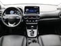 Hyundai Kona 1.6 GDI HEV Premium / Lederen bekleding / HUD Display / Navigatie / Adaptieve Cruise Control / Elektrisch stoel voor / Stoel verwarming & koeling voor / NL Auto / Historie aanwezig /