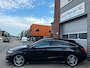 Mercedes-Benz CLA Shooting Brake 200 AMG Line! Xenon!