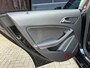 Mercedes-Benz CLA Shooting Brake 200 AMG Line! Xenon!