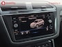 Volkswagen Tiguan 1.4 TSI eHybrid R-Line Trekhaak 1800kg Panoramadak NL Auto! | Adaptive Cruise Control | Stoel/Stuurwiel Verwarming | DAB Audio