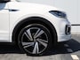Volkswagen T-Cross 1.5 TSI Style Business R 150pk DSG | R-Line | Navigatie | Stoelverwarming | LED | Camera | Trekhaak | Side Assist | Cruise control | Climate control