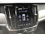 Volvo V90 2.0 T8 Plug-in hybrid AWD Plus Bright , Automaat, Trekhaak, Schuif-/Kanteldak, Harman Kardon, Adap.Cruise, 360 Camera, Stoel/Stuurverwarming, Apple Carplay, Clima, 19 Inch LMV, PDC, LKA