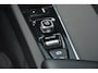 Volvo V60 2.0 B3 Business Pro | Adaptive Cruise | Stoel + Stuur Verwarmd | Trekhaak | Camera | Verwarmde voorruit |