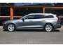 Volvo V60 2.0 B3 Business Pro | Adaptive Cruise | Stoel + Stuur Verwarmd | Trekhaak | Camera | Verwarmde voorruit |