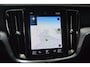 Volvo V60 2.0 B3 Business Pro | Adaptive Cruise | Stoel + Stuur Verwarmd | Trekhaak | Camera | Verwarmde voorruit |