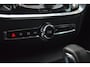Volvo V60 2.0 B3 Business Pro | Adaptive Cruise | Stoel + Stuur Verwarmd | Trekhaak | Camera | Verwarmde voorruit |