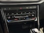 Volkswagen T-Roc 1.5 TSI R-Line Business+ Trekhaak / Carplay / Panodak / Sportstoelen / Adapt. Cruise