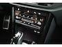 Volkswagen T-Roc 1.5 TSI 150pk DSG R-Line Business+ Black Style Trekhaak Camera IQ.Light Virtual Cockpit Keyless Navigatie