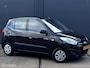Hyundai i10 1.0 i-Drive Cool 5 deurs - AIRCO - EL. RAMEN - CPV - STUURBEKRACHTIGING - RADIO/CD - AUX/IPOD/USB - DAKSPOILER - NAP - NL AUTO - APK TM 20-03-2027-