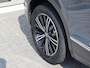 Volkswagen Tiguan 1.5 TSI 150 pk DSG Elegance | Trekhaak | App Connect | Climate Control | StoelVerwarming V + A | Stuurverwarming | Camera | Elektrische Klep |