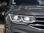 Volkswagen Tiguan 1.5 TSI 150 pk DSG Elegance | Trekhaak | App Connect | Climate Control | StoelVerwarming V + A | Stuurverwarming | Camera | Elektrische Klep |