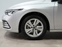 Volkswagen Golf 1.0 eTSI 110pk DSG Life Business Navigatie | ErgoActive Massage| Stoel/Stuurverw. | Full-LED 231
