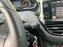 Peugeot 2008 1.2 PureTech Blue Lion | UNIEK ! | Airco | Cruise Control | DAB | Navi | 1e eigenaar! | Dealer OH | PDC Achter |