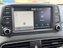 Hyundai Kona 1.0T Essence 2e Eigenaar,Trekhaak,Camera,Carplay,Navi,Clima,Cruise,6 Bak,N.A.P,120pk,Lm velgen,Rijstrooksensor,Pdc,Apk tot 03-2027