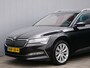 Skoda Superb Combi 1.4 TSI iV Syle 218 Pk Automaat Navi / DAB / Pano-dak / Apple Carplay / Leer