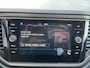 Volkswagen T-Roc 1.0 TSI Style Camera / PDC / Clima / Lane / Add. Cruise / Spraak bediening / Carplay / Trekhaak