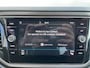 Volkswagen T-Roc 1.0 TSI Style Camera / PDC / Clima / Lane / Add. Cruise / Spraak bediening / Carplay / Trekhaak