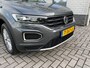 Volkswagen T-Roc 1.0 TSI Style Camera / PDC / Clima / Lane / Add. Cruise / Spraak bediening / Carplay / Trekhaak