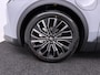 Toyota C-HR / C-HR+ Executive AWD 77 kWh *EV Deal* | 343 PK | Navigatie | 20 inch licht metaal | Bi-Tone |