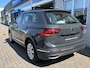 Volkswagen Tiguan 1.4 TSI eHybrid Life / AUTOMAAT/ 245 PK/ PANO/ TREKHAAK/ PARK.SENSOR.V+A/ STUURVERWARM./ ADAPTIVE CRUISE/ APP-CONNECT/ DIGITAL DASH/ NAVI/ DAB/ CLIMA