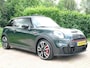 MINI John Cooper Works 3-Deurs 2.0 Essential 231 PK | BTW | Harman kardon | Leder | Panoramadak | Stuur & Stoelverwarming | Head-Up | Parkeersensoren | Full Options.