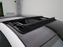 Volkswagen Golf 1.0 eTSI Life | Automaat | Panorama dak | Virtual cockpit | Parkeer sensoren | Stoel/stuur verwarming | Navigatie | Apple Carplay / Android Auto | Sfeerverlichting | Lichtmetalen Velgen |