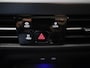 Volkswagen Golf 1.0 eTSI Life | Automaat | Panorama dak | Virtual cockpit | Parkeer sensoren | Stoel/stuur verwarming | Navigatie | Apple Carplay / Android Auto | Sfeerverlichting | Lichtmetalen Velgen |