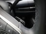 Volkswagen Golf 1.0 eTSI Life | Automaat | Panorama dak | Virtual cockpit | Parkeer sensoren | Stoel/stuur verwarming | Navigatie | Apple Carplay / Android Auto | Sfeerverlichting | Lichtmetalen Velgen |