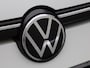 Volkswagen Golf 1.0 eTSI Life | Automaat | Panorama dak | Virtual cockpit | Parkeer sensoren | Stoel/stuur verwarming | Navigatie | Apple Carplay / Android Auto | Sfeerverlichting | Lichtmetalen Velgen |