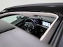 Volkswagen Golf 1.0 eTSI Life | Automaat | Panorama dak | Virtual cockpit | Parkeer sensoren | Stoel/stuur verwarming | Navigatie | Apple Carplay / Android Auto | Sfeerverlichting | Lichtmetalen Velgen |