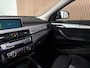 BMW X2 SDrive18i Business X Line Automaat / Panorama dak / Climate control / Parkeer sensoren