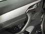 BMW X2 SDrive18i Business X Line Automaat / Panorama dak / Climate control / Parkeer sensoren