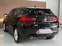 BMW X2 SDrive18i Business X Line Automaat / Panorama dak / Climate control / Parkeer sensoren