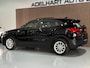 BMW X2 SDrive18i Business X Line Automaat / Panorama dak / Climate control / Parkeer sensoren