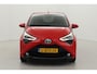 Toyota Aygo 1.0 VVT-i x-joy | Apple Carplay / Android Auto | Clima | Camera | 15 inch | Bluetooth | Privacy glas