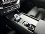 Volvo XC90 T8 Plug-in hybrid AWD Ultra Dark | Panoramadak | 360º camera | Luchtvering | Head- Up display | Bowers & Wilkins | Stoelventilatie | Trekhaak