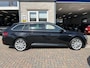 Skoda Superb Combi 1.4 TSI iV Laurin & Klement / AUTOMAAT/ PANO/ TREKHAAK/ LEER/ STANDKACHEL/ DCC/ ACC/ PARK.SENSOR.V+A/ CAMERA/ STANDKACHEL/ STUUR+STOELVERWARM./ MEMORY SEAT/ SMARTLINK/ CANTON AUDIO/ ELEK.ACHTERKLEP/ DIGITAL DASH/ 19'' L