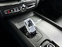 Volvo XC60 T8 Plug-in hybrid AWD Ultra Black Edition | Panoramadak | 360° camera | Luchtvering | Head-up display | Harman Kardon | Stoel- en Stuurverwarming | Trekhaak