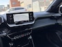 Peugeot 2008 GT 1.2 Turbo 130pk EAT8 | TREKHAAK | NAVI | DODEHOEKBEW. | APPLE CARPLAY / ANDROID AUTO | CAMERA | FULL-LED | LEDER/STOF | CLIMA | CRUISE | 1e EIGENAAR | TWO-TONE | KEYLESS START