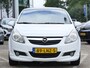 Opel Corsa 1.4 16V '111' Edition | OPC Line | Panoramadak