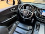 Volvo XC60 2.0 Recharge T6 AWD R-Design|Pano|Camera|CarPlay|Zwart-Zwart