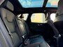 Volvo XC60 2.0 Recharge T6 AWD R-Design|Pano|Camera|CarPlay|Zwart-Zwart