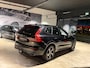 Volvo XC60 2.0 Recharge T6 AWD R-Design|Pano|Camera|CarPlay|Zwart-Zwart