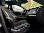 Volvo XC60 2.0 Recharge T6 AWD R-Design|Pano|Camera|CarPlay|Zwart-Zwart