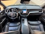 Volvo XC60 2.0 Recharge T6 AWD R-Design|Pano|Camera|CarPlay|Zwart-Zwart