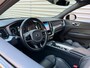 Volvo XC60 2.0 Recharge T6 AWD R-Design|Pano|Camera|CarPlay|Zwart-Zwart