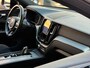 Volvo XC60 2.0 Recharge T6 AWD R-Design|Pano|Camera|CarPlay|Zwart-Zwart