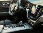 Volvo XC60 2.0 Recharge T6 AWD R-Design|Pano|Camera|CarPlay|Zwart-Zwart
